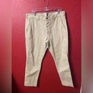 Gap men’s athletic khakis size 38x30
